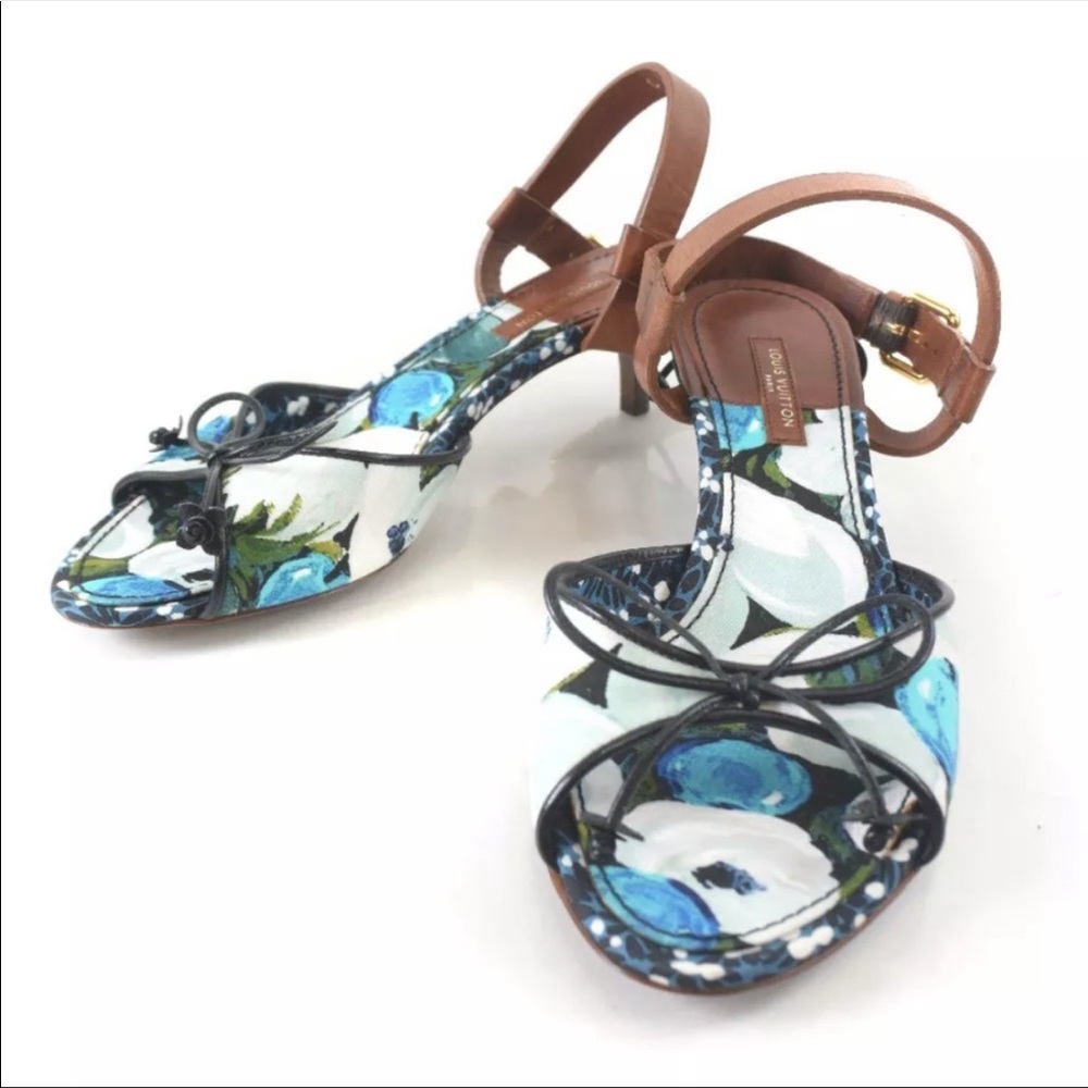 **Rare** Louis Vuitton Floral Kitten Heels